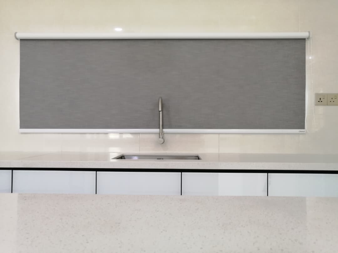 BLACKOUT 100 ROLLER BLINDS